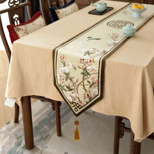 Jiangnan Spring Palace Table Runner – Amber Floral Chinoiserie Decor