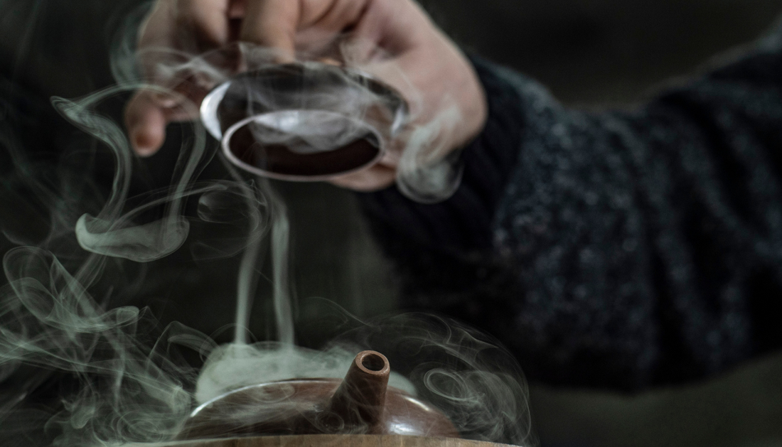How a Good Yixing Teapot Enhances Aroma, Texture, and Flavor.