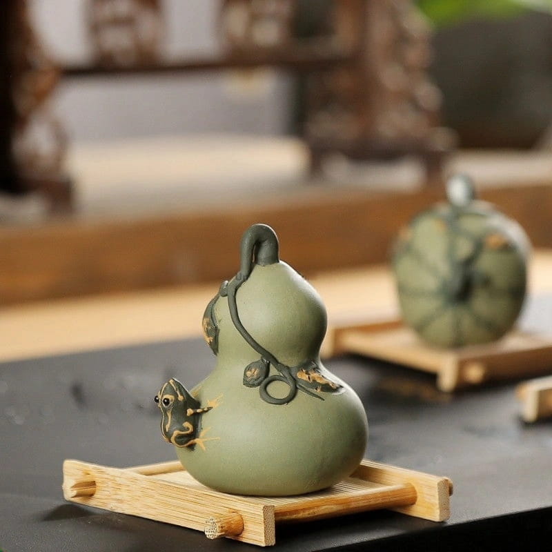 独特宜兴紫砂茶宠– Jiangnan Sourcing
